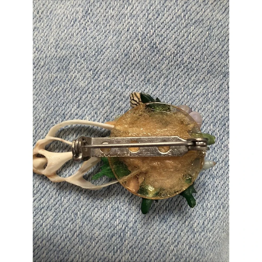 Vintage 1940's Floral Brooch made out of‎ Shells With Rhinestones